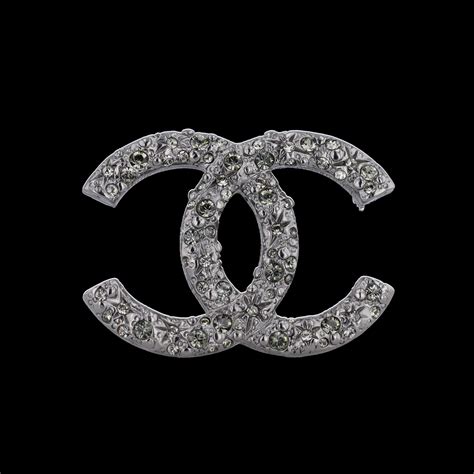 broche chanel vraie ou fausse|Broche Chanel (53 photos): comment distinguer un original d'un .